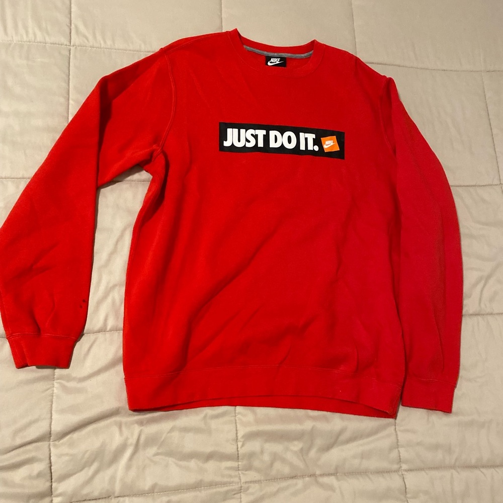 Red Nike Crewneck Sweatshirt size Large